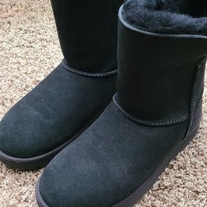 Size 7.5 women's Ugg boots